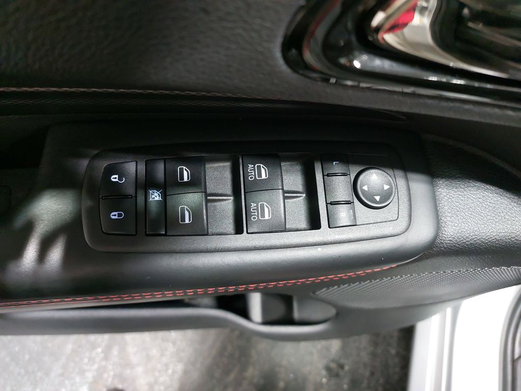 2023 DODGE DURANGO - Image 31