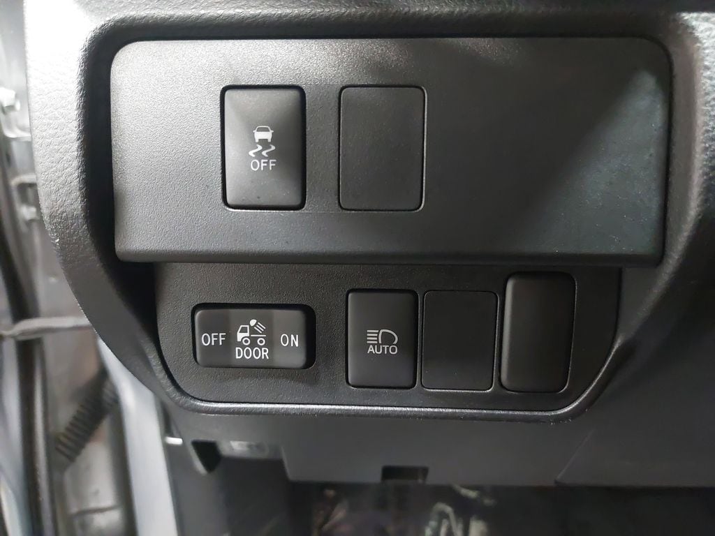 2022 TOYOTA TACOMA - Image 25