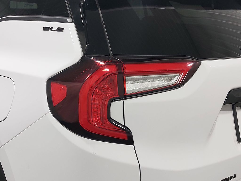 2023 GMC TERRAIN - Image 34