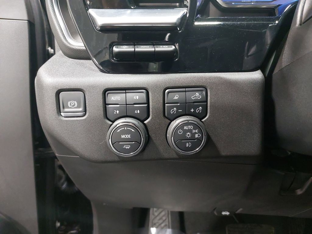 2024 CHEVROLET SILVERADO HD - Image 26