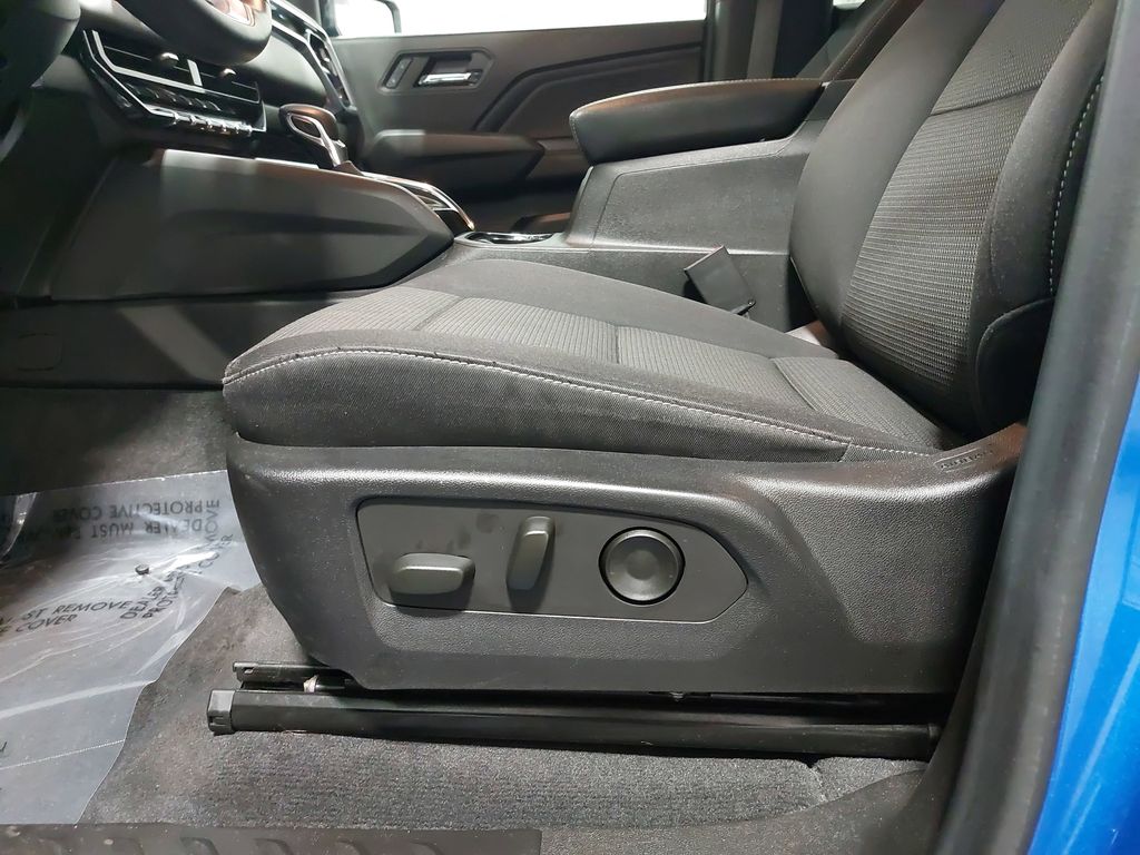 2023 GMC CANYON - Image 29