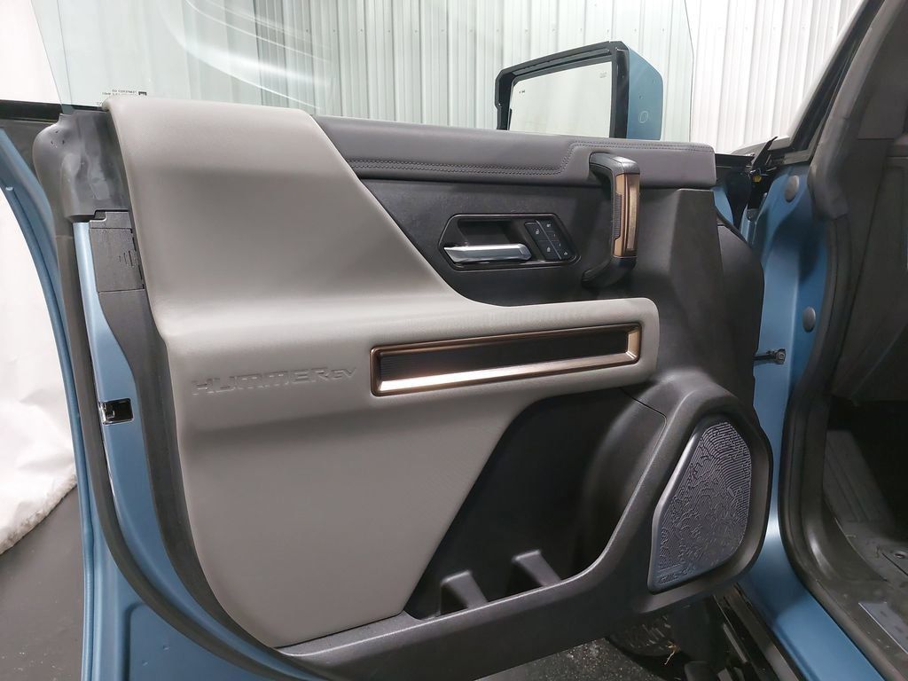 2024 GMC HUMMER EV SUV - Image 27