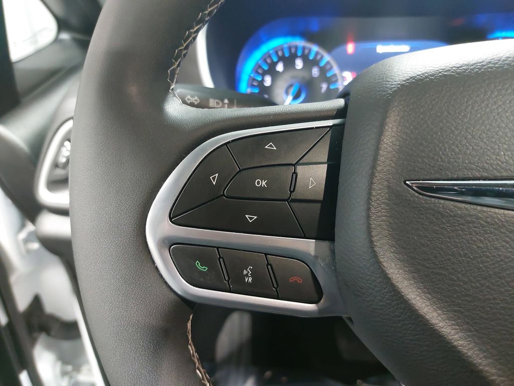 2025 CHRYSLER PACIFICA - Image 19