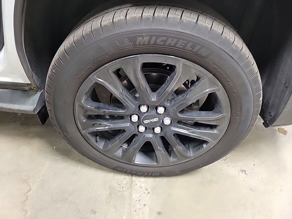 2023 GMC ACADIA - Image 8