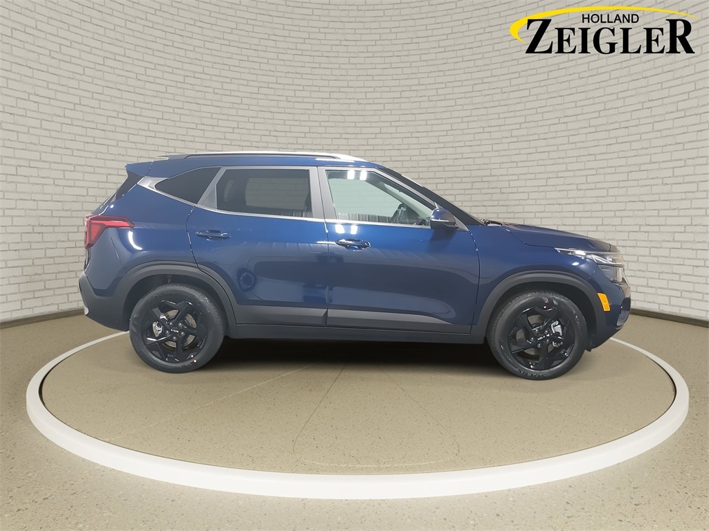 New 2026 Kia Seltos EX SUV