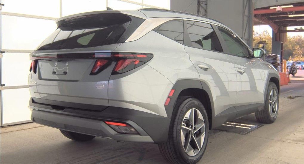 2025 HYUNDAI TUCSON - Image 5