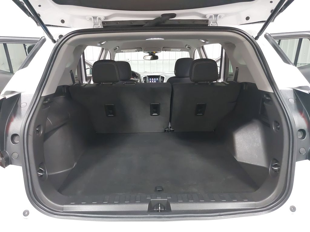 2023 GMC TERRAIN - Image 12