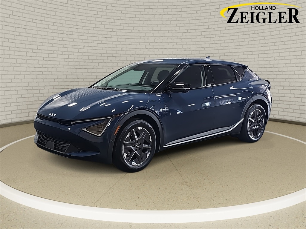 2025 Kia EV6 SUV 