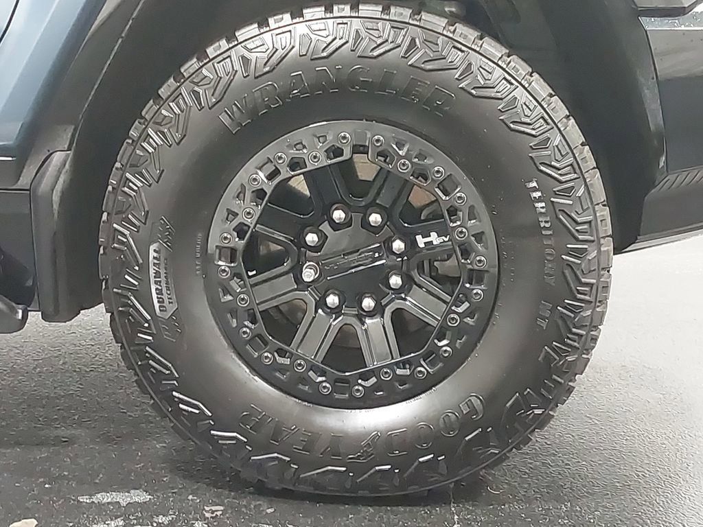 2024 GMC HUMMER EV SUV - Image 34