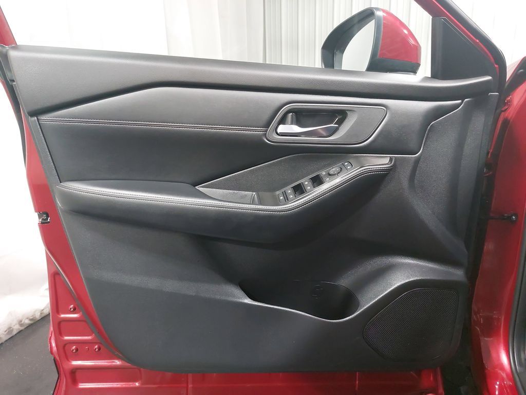 2025 NISSAN ROGUE - Image 27