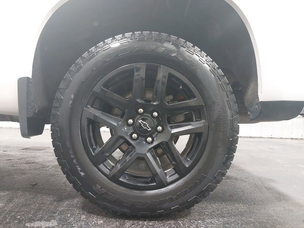 2024 CHEVROLET SILVERADO - Image 32