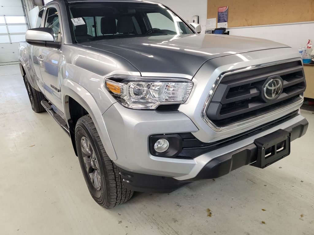 2022 TOYOTA TACOMA - Image 4