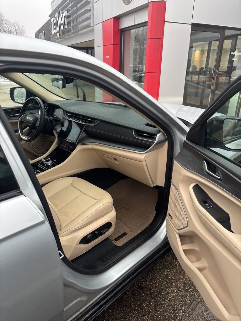 2021 JEEP GRAND CHEROKEE L - Image 19