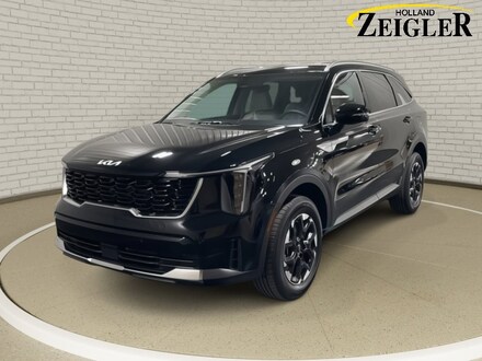 2025 Kia Sorento S SUV