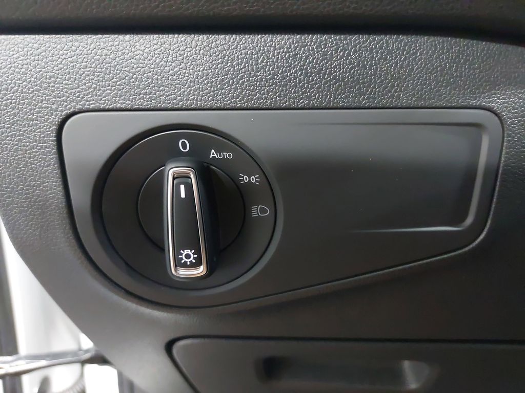 2022 VOLKSWAGEN TIGUAN - Image 26