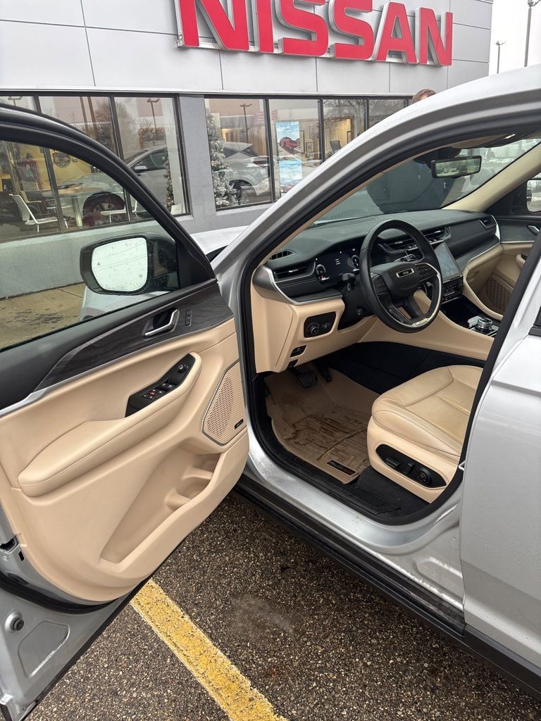 2021 JEEP GRAND CHEROKEE L - Image 8