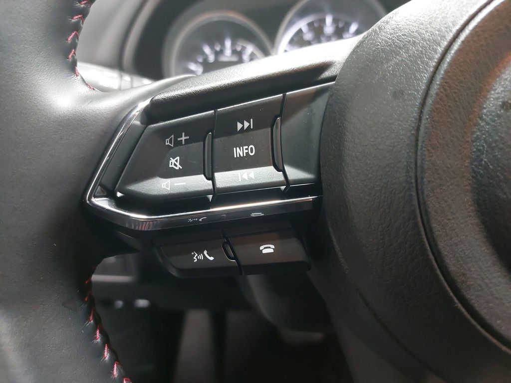 2025 MAZDA CX-5 - Image 17