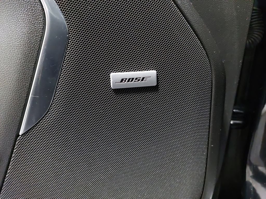 2023 GMC YUKON - Image 31