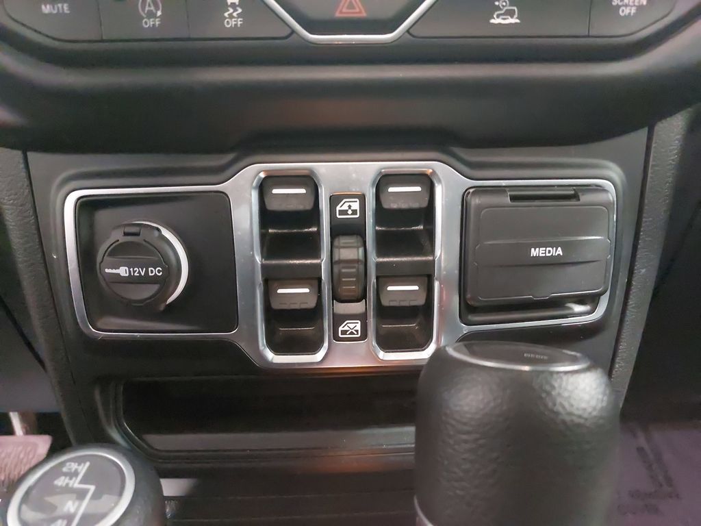 2022 JEEP GLADIATOR - Image 28