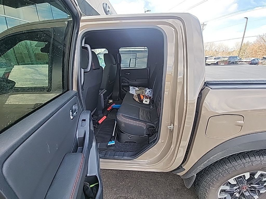 2024 NISSAN FRONTIER - Image 6
