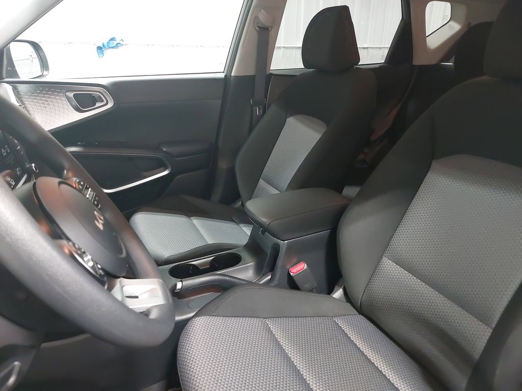 2025 KIA SOUL - Image 14