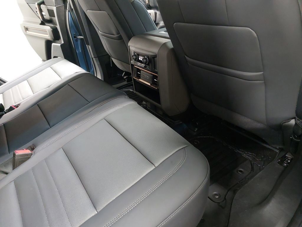 2024 GMC HUMMER EV SUV - Image 11