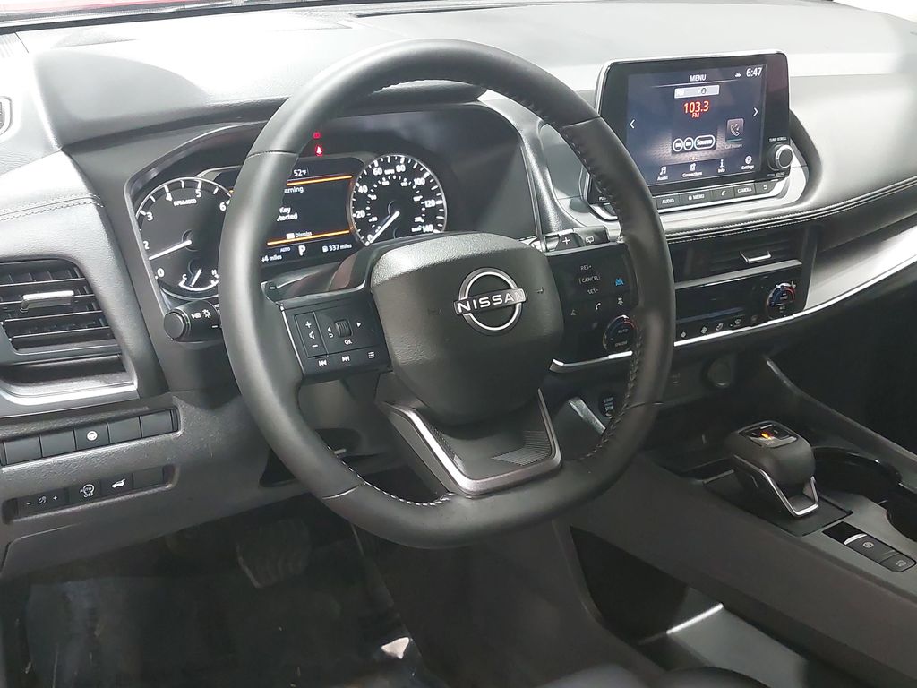 2025 NISSAN ROGUE - Image 16