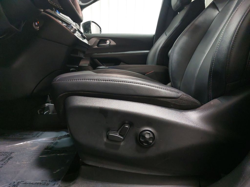 2025 CHRYSLER PACIFICA - Image 31