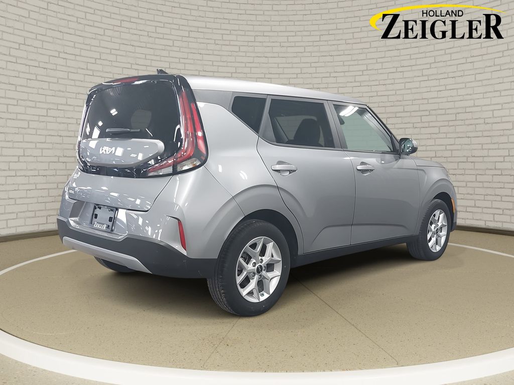 2025 KIA SOUL - Image 5