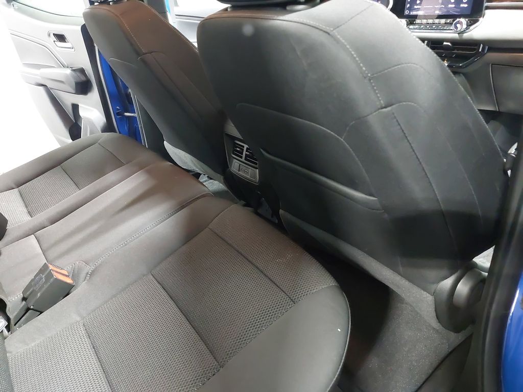 2023 GMC CANYON - Image 11