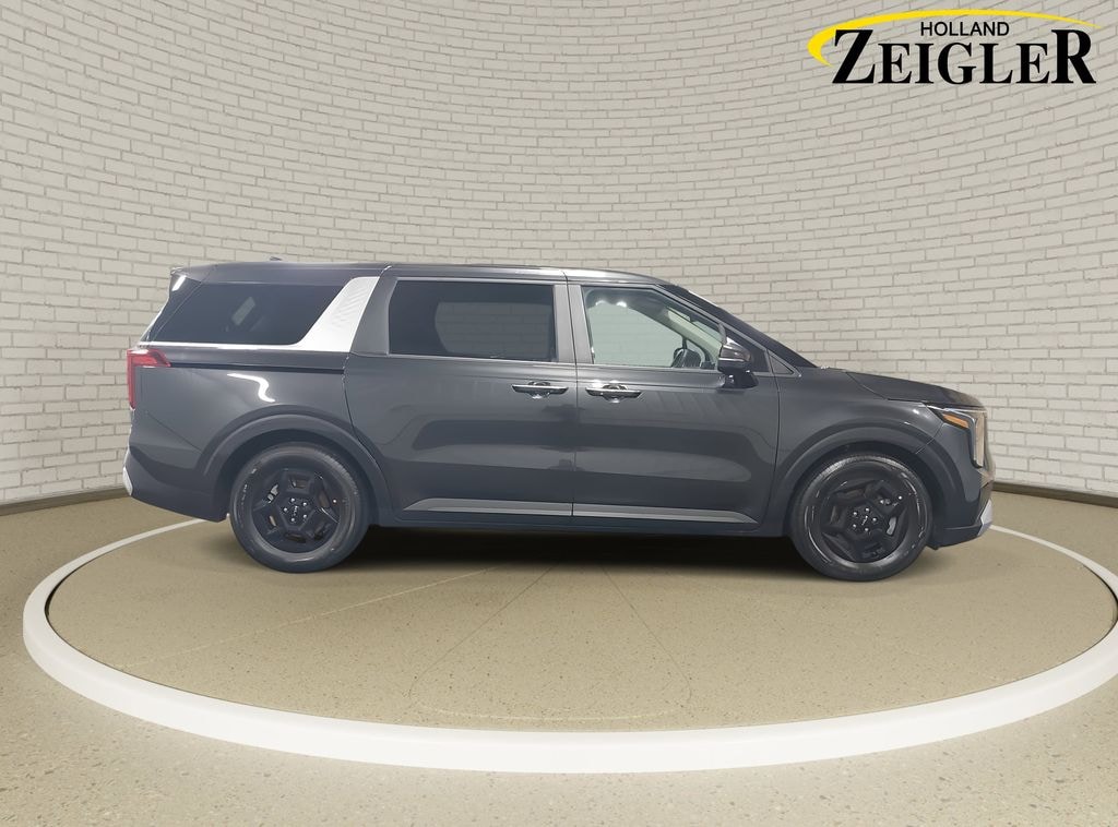 New 2026 Kia Carnival LXS Van Passenger Van