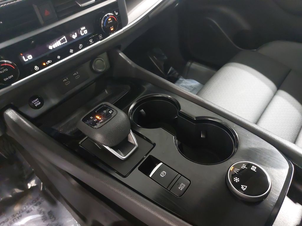 2025 NISSAN ROGUE - Image 25