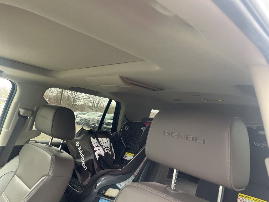 2018 GMC YUKON - Image 4