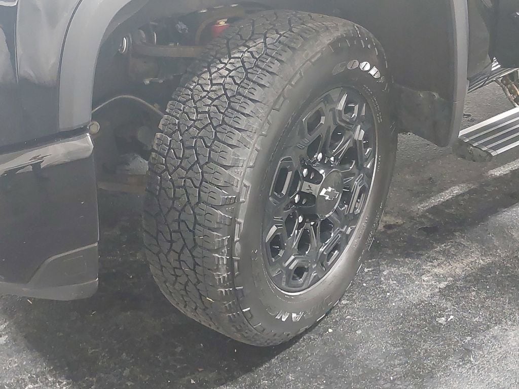 2024 CHEVROLET SILVERADO HD - Image 34