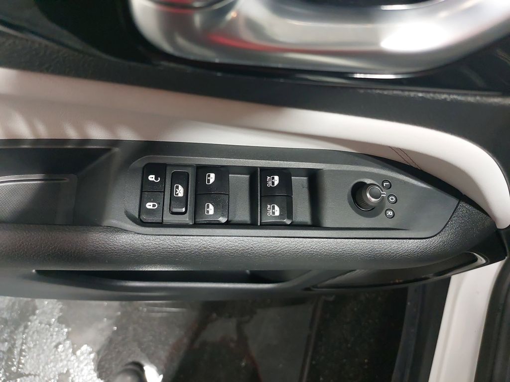 2023 JEEP COMPASS - Image 27