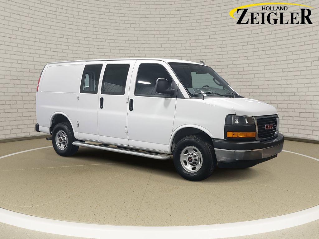 2024 GMC SAVANA - Image 3