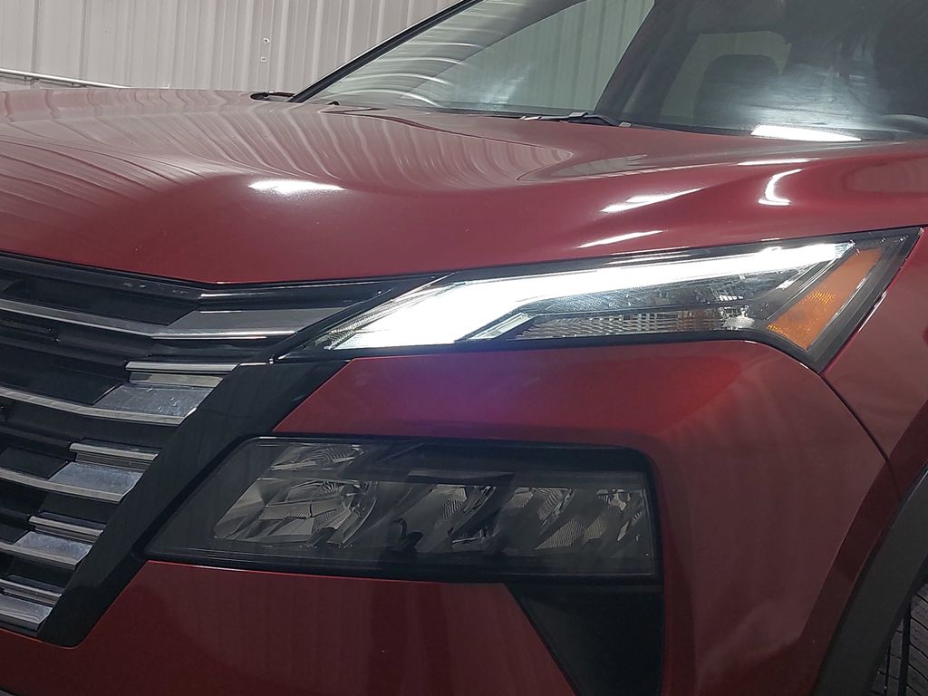 2025 NISSAN ROGUE - Image 32