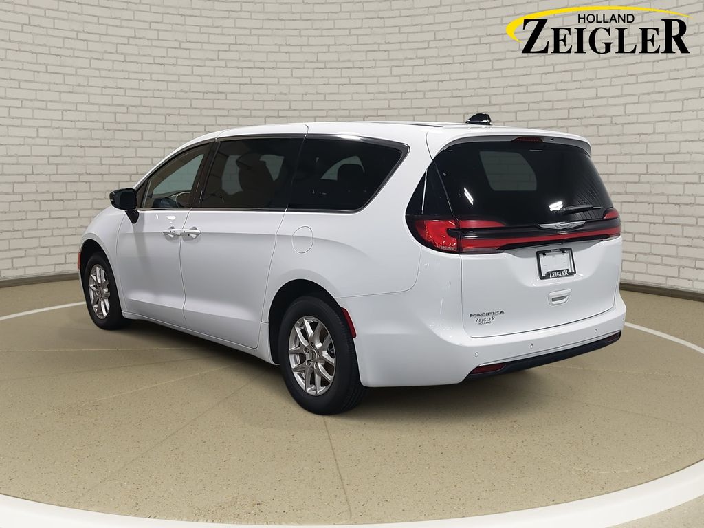 2025 CHRYSLER PACIFICA - Image 7