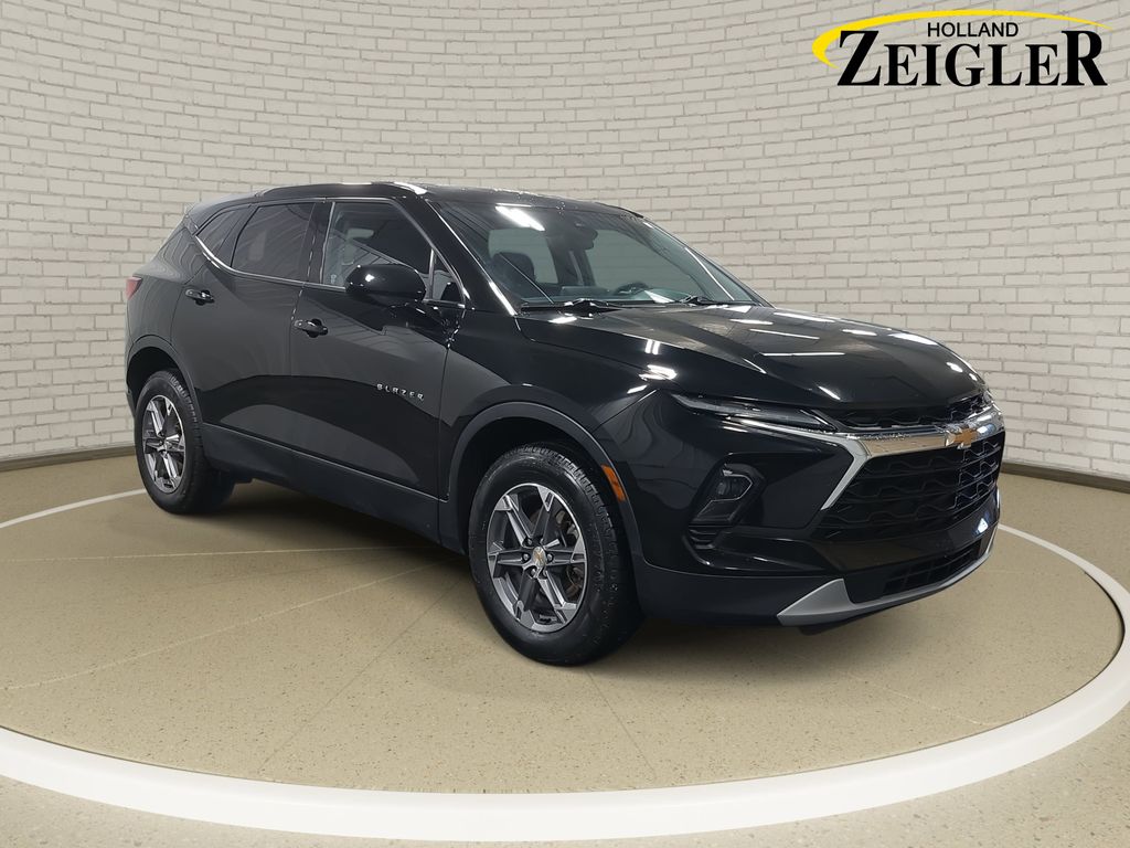 2023 CHEVROLET BLAZER - Image 3