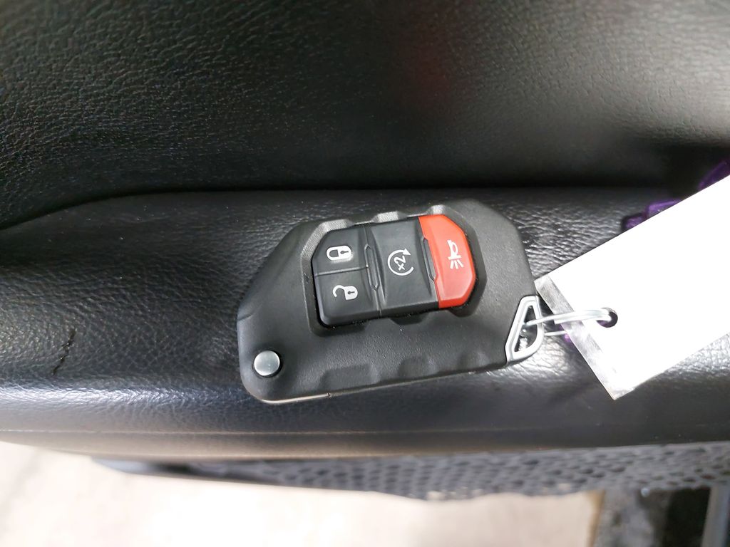 2020 JEEP GLADIATOR - Image 33