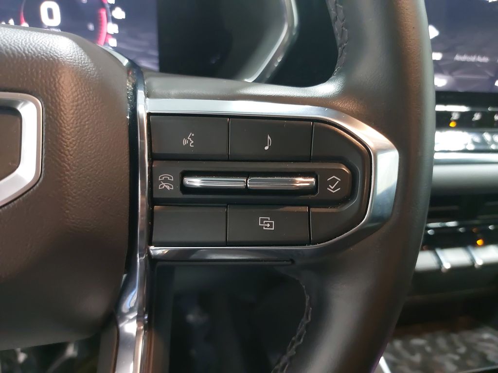 2023 GMC CANYON - Image 17