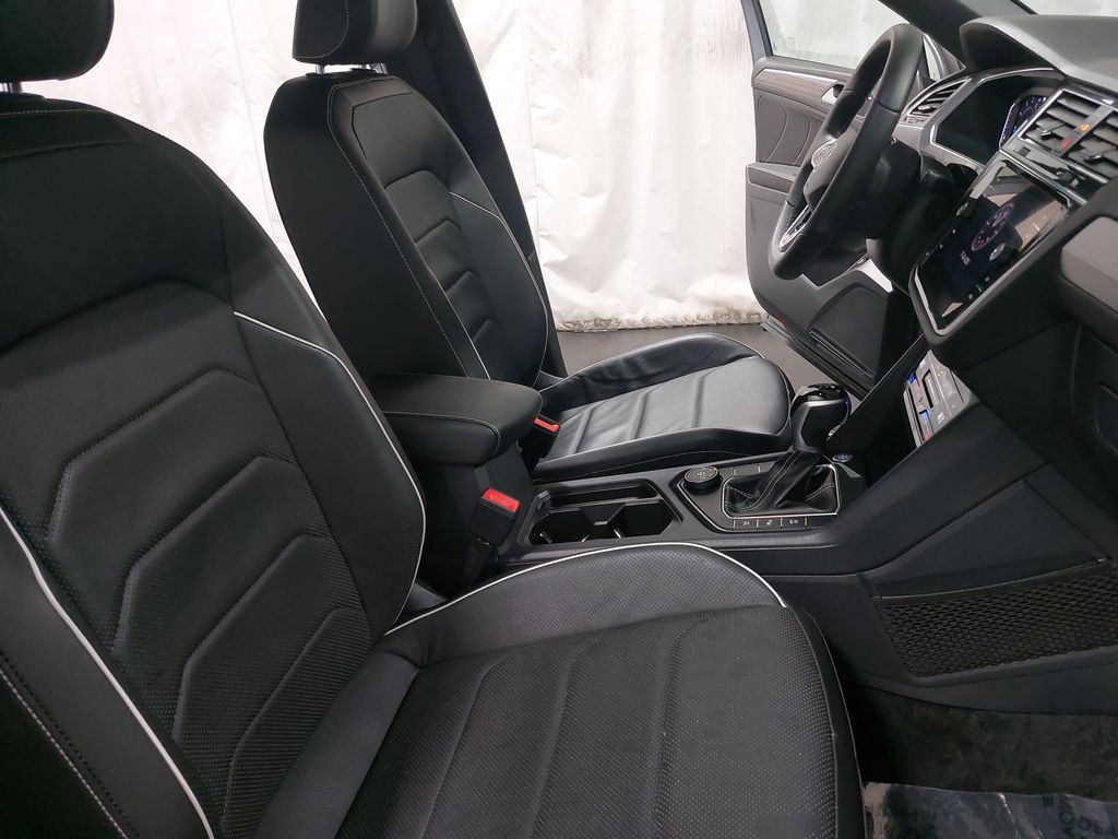2022 VOLKSWAGEN TIGUAN - Image 10