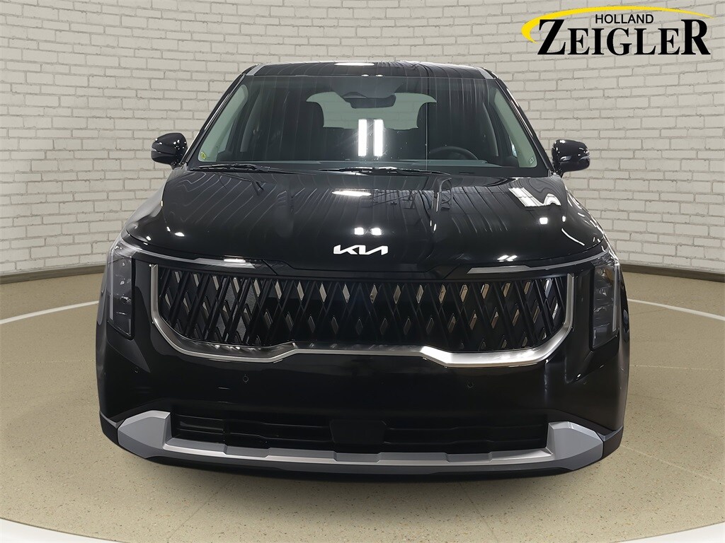 2026 Kia Carnival LXS photo 2