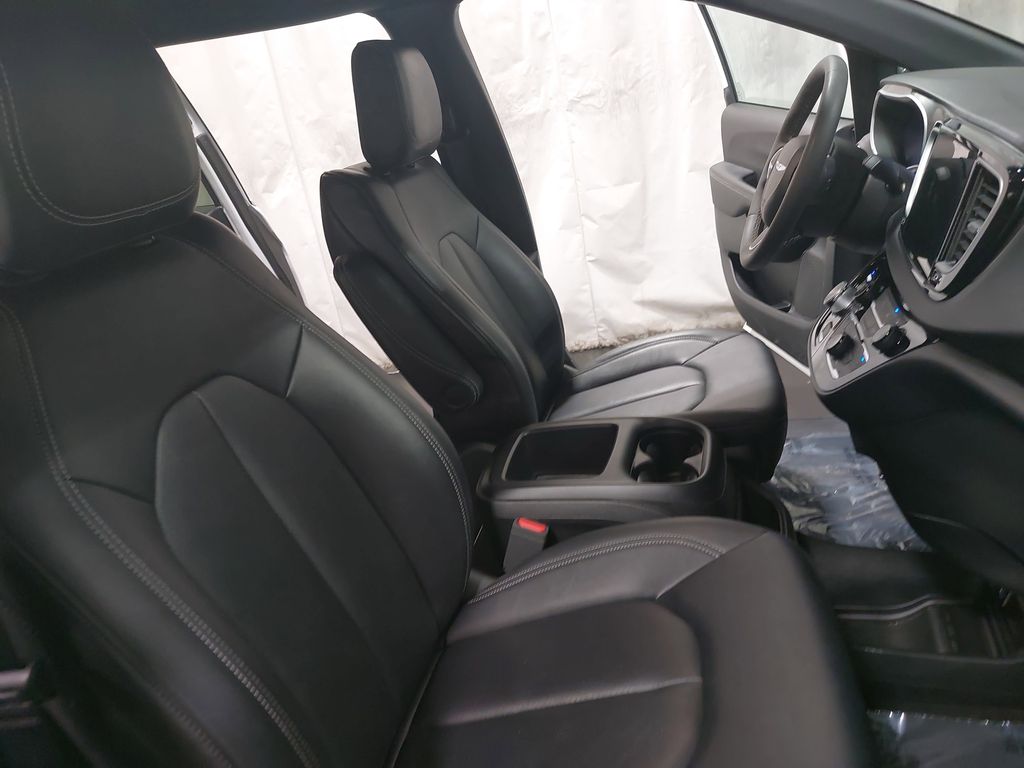 2025 CHRYSLER PACIFICA - Image 10