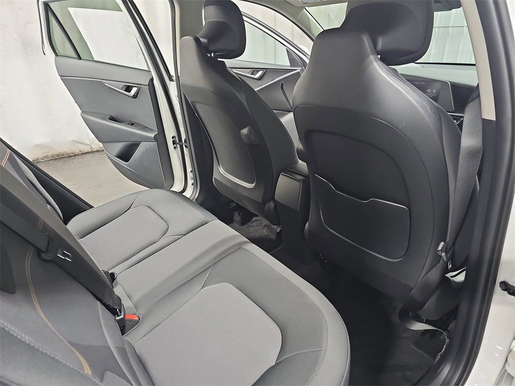 2024 KIA NIRO - Image 11
