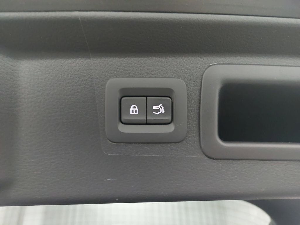 2025 MAZDA CX-50 - Image 13