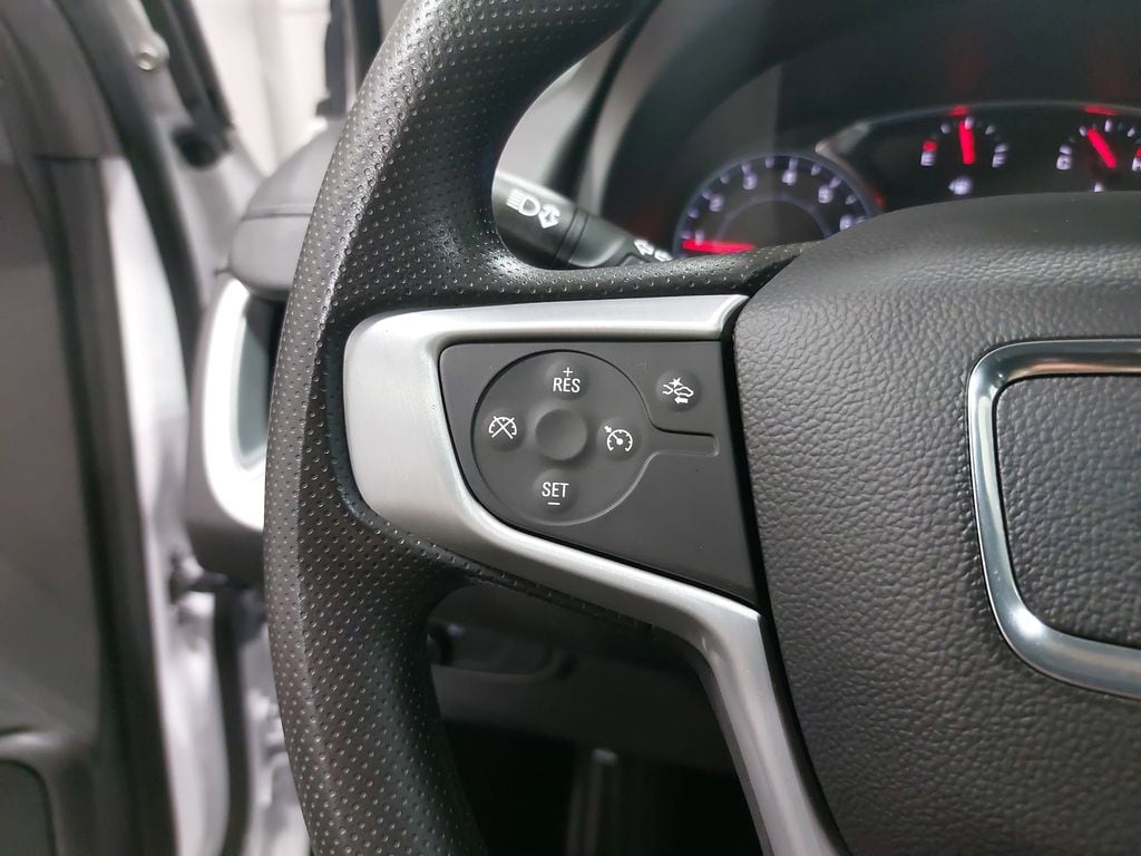 2023 GMC TERRAIN - Image 16