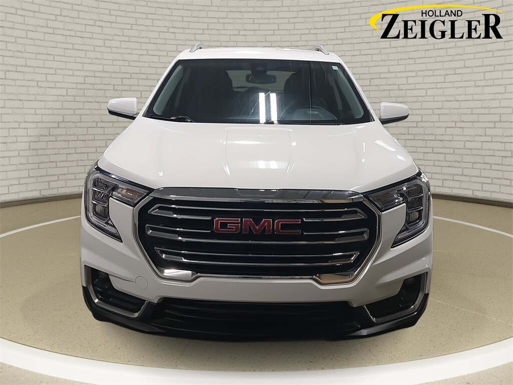 Used 2024 GMC Terrain SLT SUV