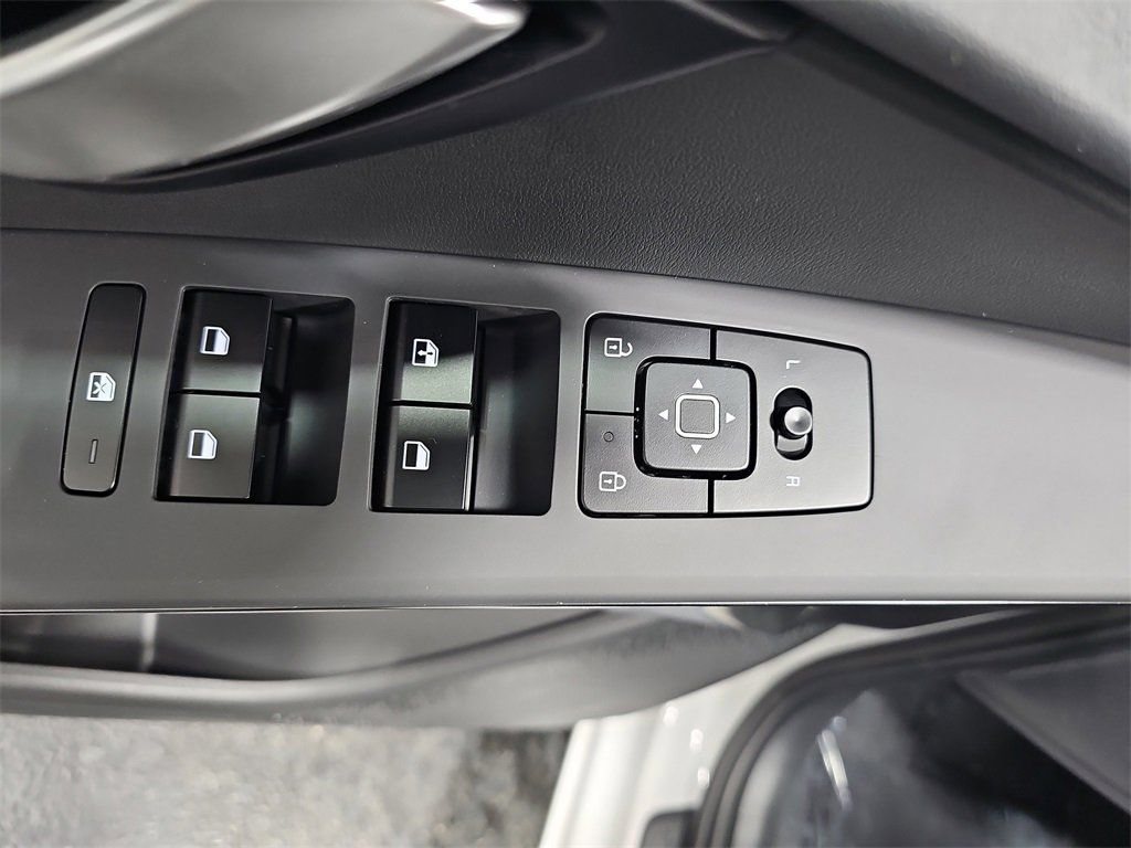 2024 KIA NIRO - Image 27