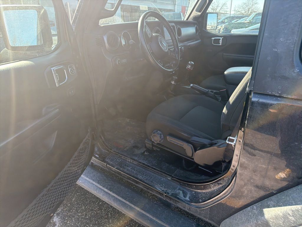 2022 JEEP WRANGLER - Image 5